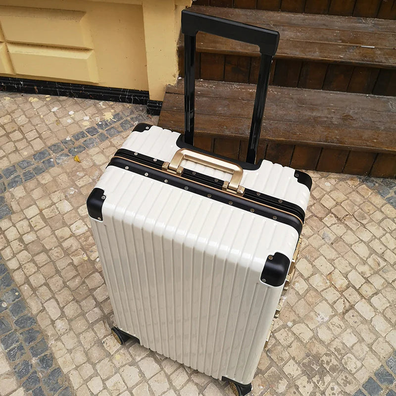 Aluminum Zipperless Luggage